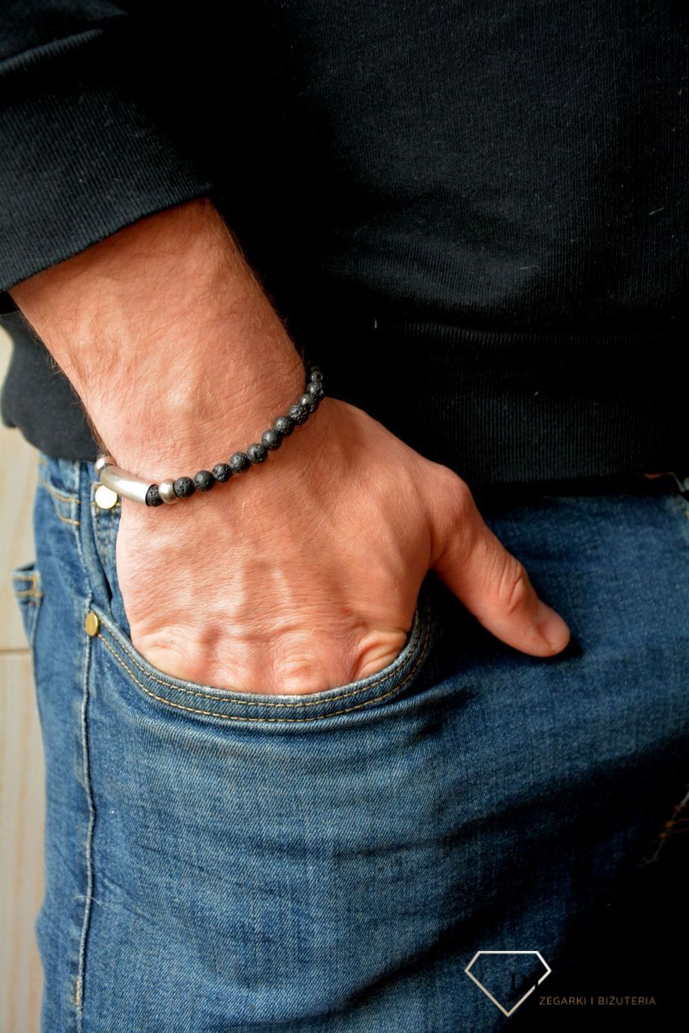 Bransoletka męska z lawą wulkaniczna.jpg